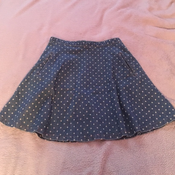 Denim like skirt with poka dots