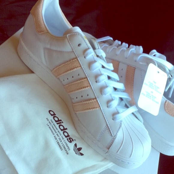 {keywor d} adidas superstars rose gold streifen