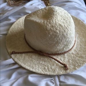 Cream never used floppy hat!