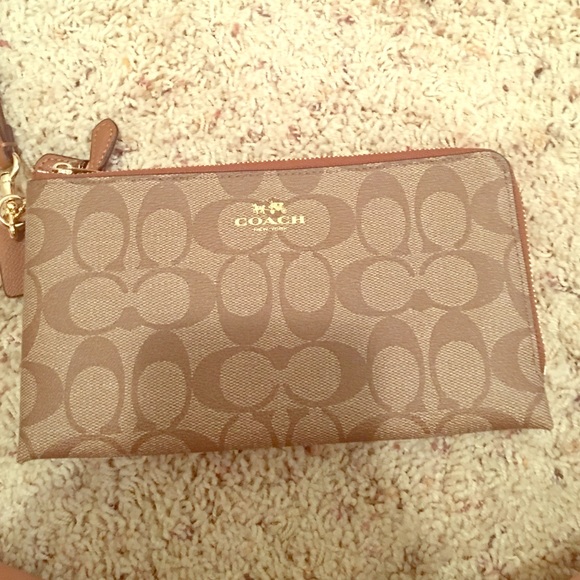 Coach wallet!!