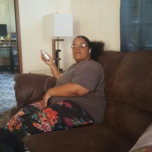 Meet your Posher, Annie