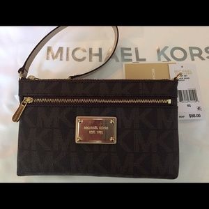 Michael Kors Jet Set Large Wristlet
