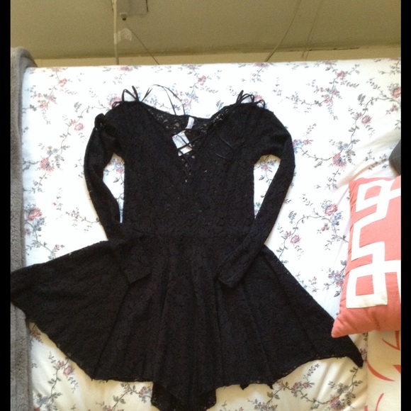 Free people XS BRAND NEW lace dress