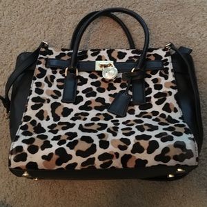 Michael Kors medium leopard print Hamilton bag!