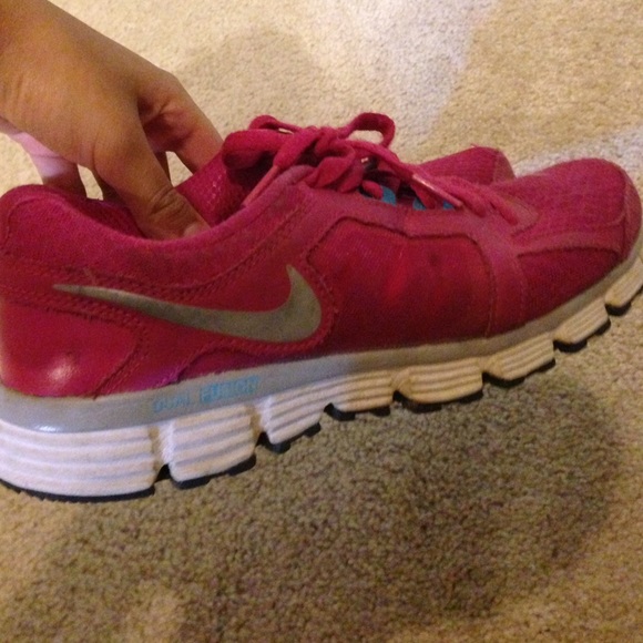 Nike tennis shoes - Picture 1 of 4