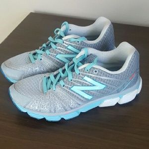 New Balance gray running shoes
