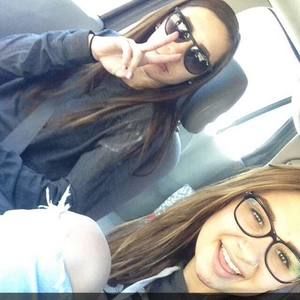 Meet your Posher, Caitlin