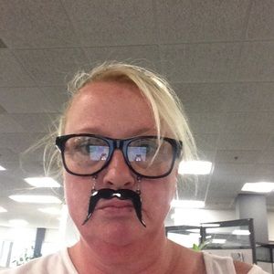 Meet your Posher, Lee