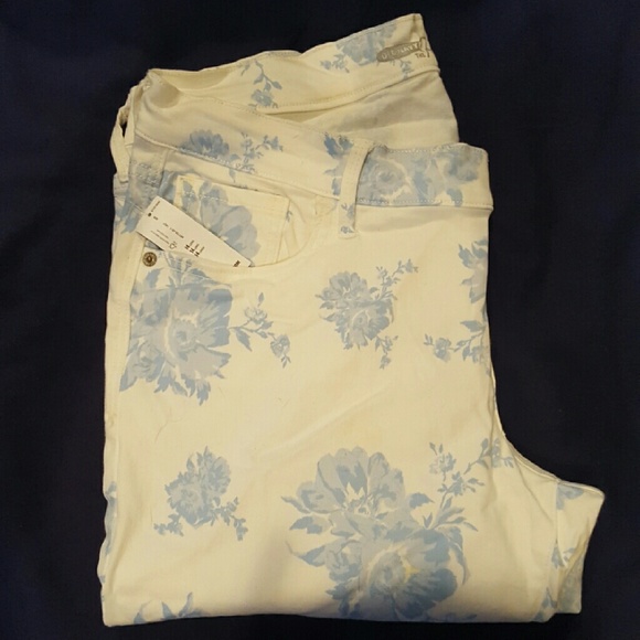 Women's White Floral Skinny Jeans