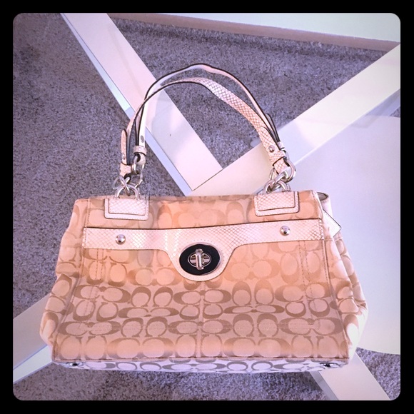 ✨Mint condition Coach handbag