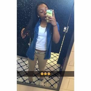 Meet your Posher, Jasmine