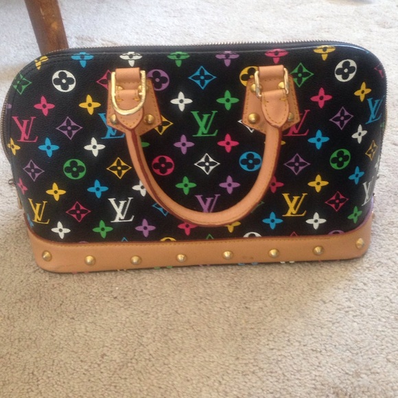 Cute ass faux Louis V