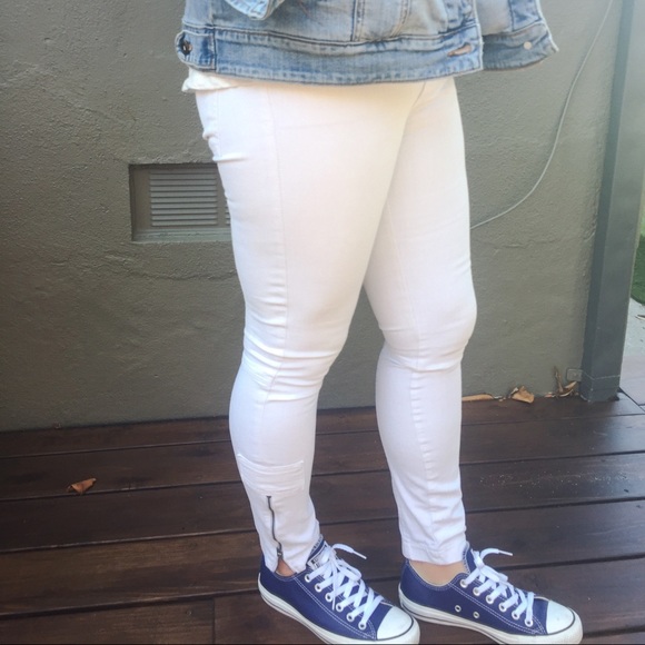 Vince Pants - Vince white skinny jeans with zipper bottoms