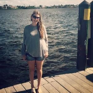 Meet your Posher, Kelli