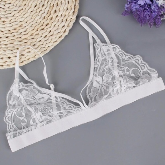 ❗️Last One❗️Floral Lace Bralette in White - Picture 2 of 4
