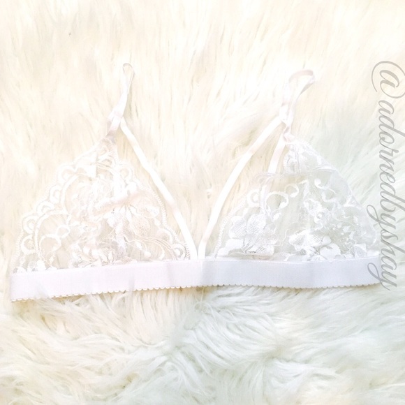 ❗️Last One❗️Floral Lace Bralette in White - Picture 4 of 4