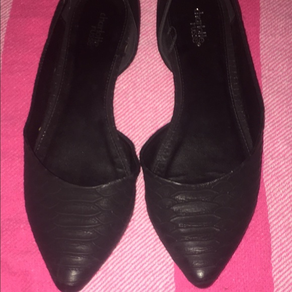 Black flats with pointed toe