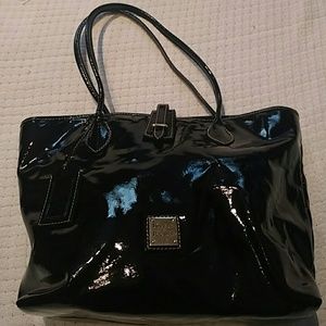 Patent leather Dooney & Bourke tote