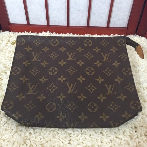 100% Authentic LOUIS VUITTON Monogram Clutch Bag