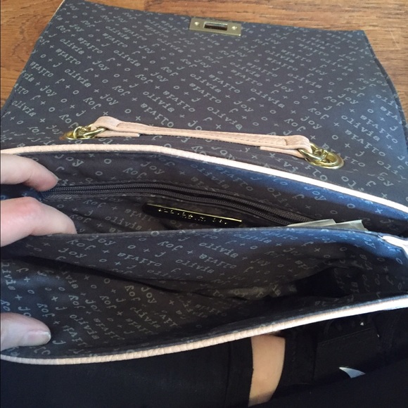 Clutch - Picture 3 of 4