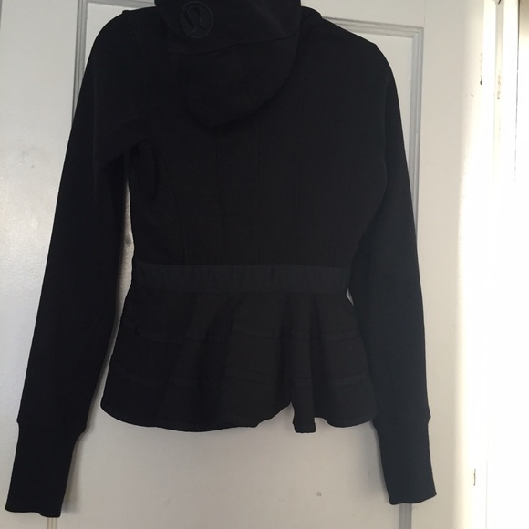 Lululemon special edition SCUBA HOODIE Sz 6
