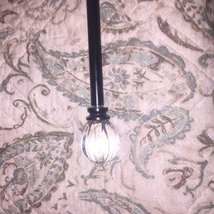 Curtain rod adjustable in size