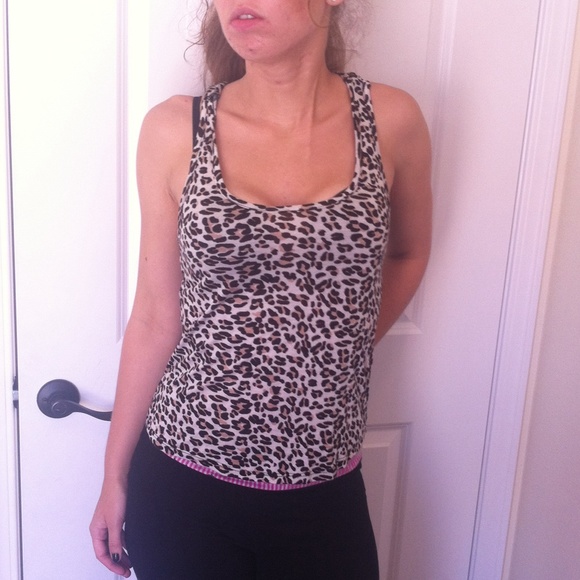🌻Leopard cross tie tank🌻