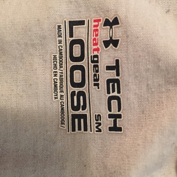 White Under Armour Heat Gear Vneck - Picture 3 of 3