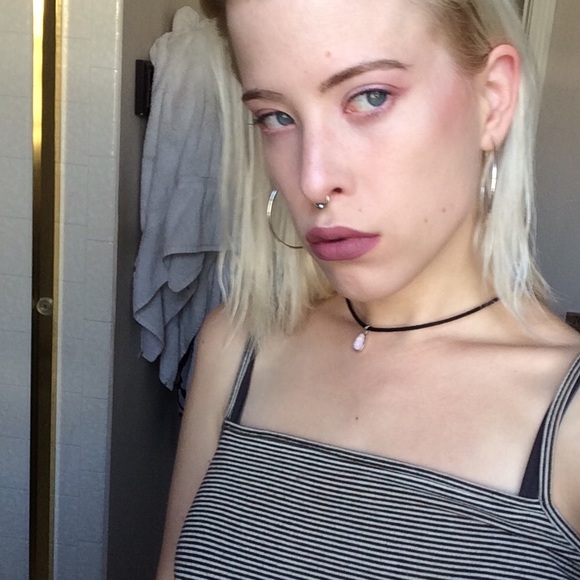 Meet your Posher, Julia