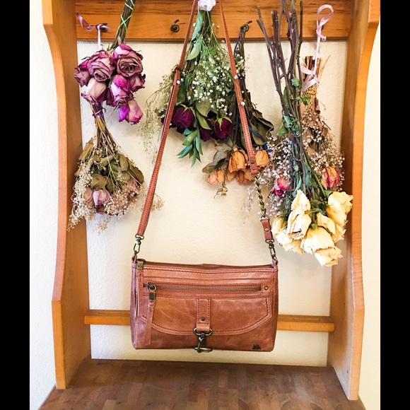 The Sak Handbags - ⚡️Flash Sale!⚡️Adorable The Sak Brown Crossbody