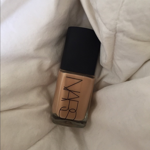 NARS Sheer Glow Foundation