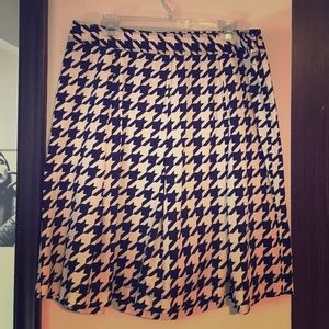 Houndstooth high waisted skirt