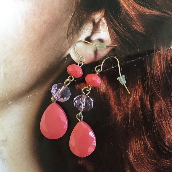 Pretty in Pink Teardrop Dangly Earrings - Picture 2 of 4