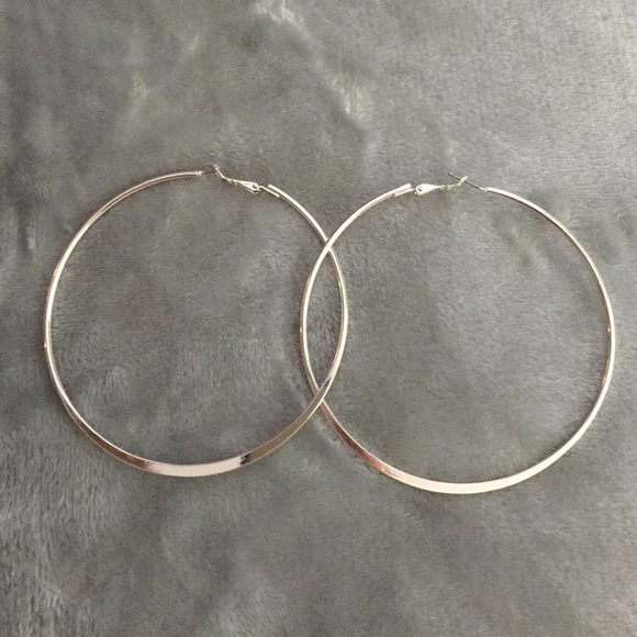 Sterling silver hoop earrings🌸