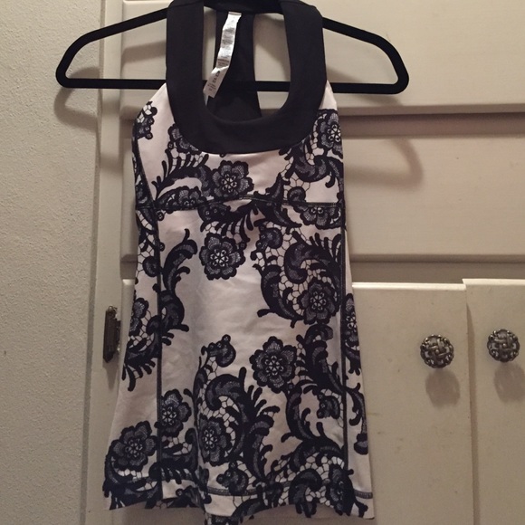 Lululemon Scoop Neck Tank 4 EUC