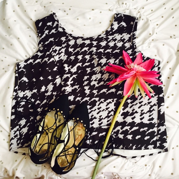 Mark Patterned Tank Top