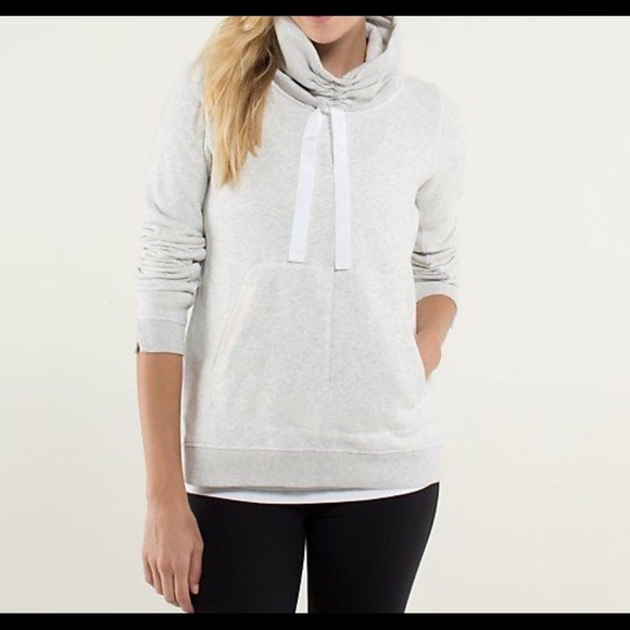 Lululemon Avenue Pullover NWOT