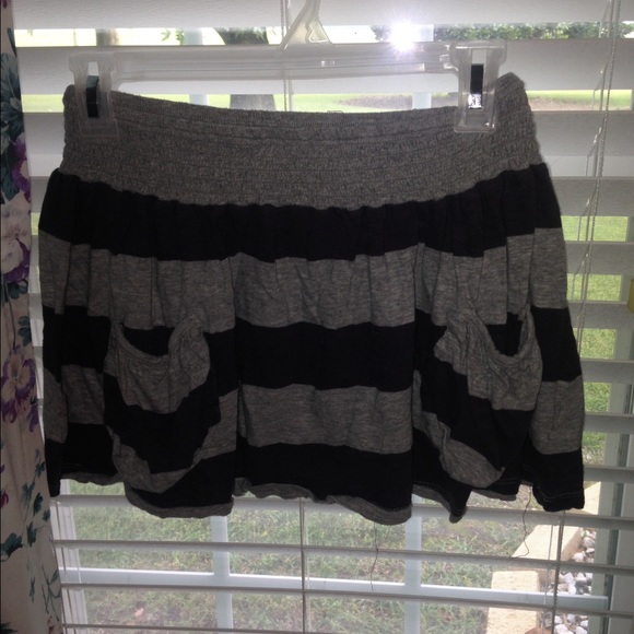 Tight waist soft fabric skirt
