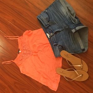 Coral tank top🌺🌺🌺🌺