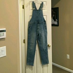 Super cute Gap denim overalls! (REPOSH!)