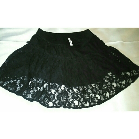 Skirt - Picture 3 of 4