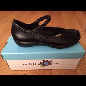 Black shoes with strap