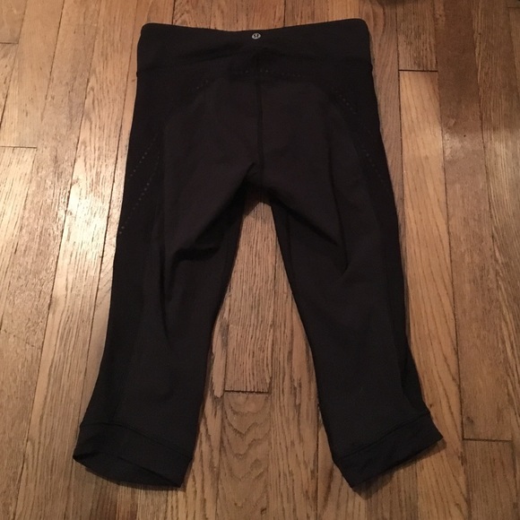 Lululemon Crops with slight reflective