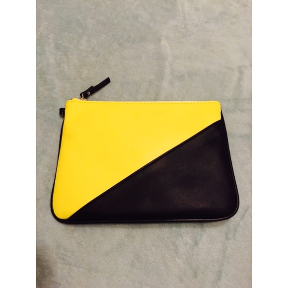 ✨FINAL PRICE✨  NWOT Nine West clutch 👝