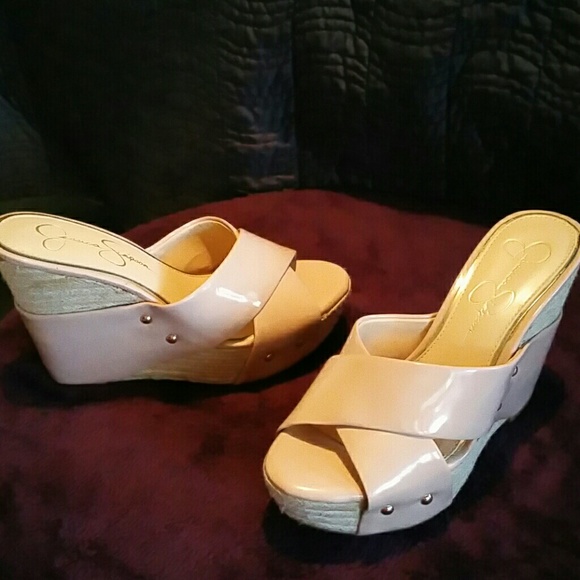 Jessica Simpson - great summer wedges