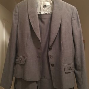 Tahari 6P 2 Piece Skirt Suit