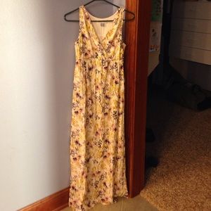 Old Navy Maternity Maxi Dress