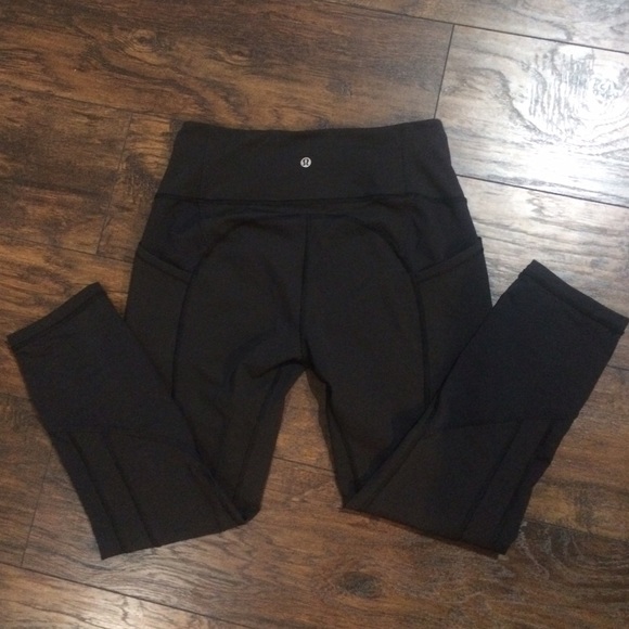 SOLD -All the right places lululemon crops