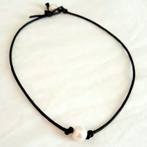 Handmade freshwater pearl leather adjustable chokr