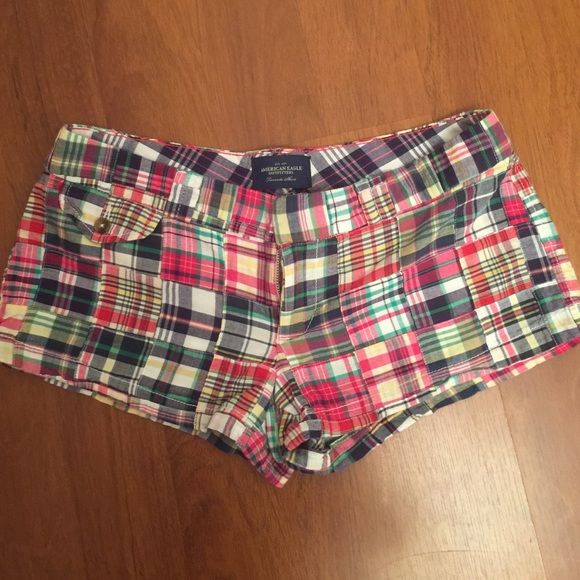 American Eagle plaid shorts